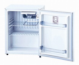 小型冷蔵庫　ZR-70