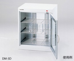 DM-4D　殺菌線消毒保管庫